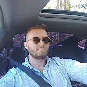 Meet your Posher, Corey